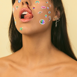 嫩奶头被老头吸得又红又肿视频
